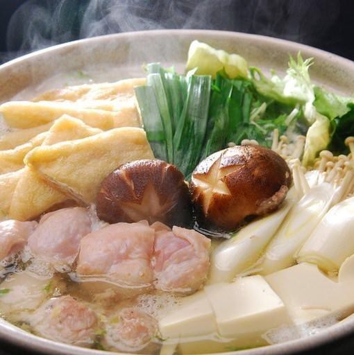 【遊家名物！特製塩ちゃんこ鍋！！】名古屋コーチンを贅沢に使用し、スープまで飲み干せる一品です！