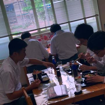 昨日は、大阪からの修