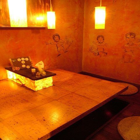 Private room in the shop is perfect for gatherings of 5 to 7 people.We are likely to deepen relationship with friends (* reservation will be 5 people or more)