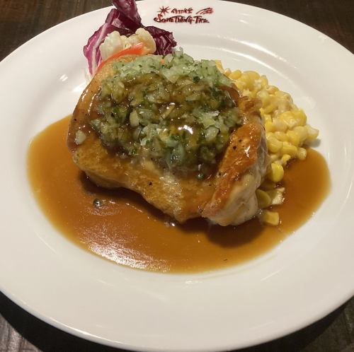  【12月】 若鶏もも肉のロースト ～玉葱とトリュフ香るグレービーソース～ （ライス付き）