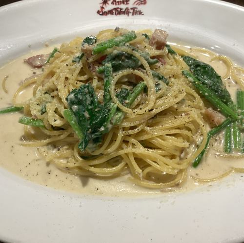 【12月】　厚切りベーコンとほうれん草のポルチーニクリーム スパゲティ