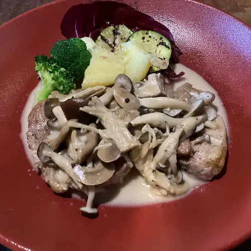 【九月】山形豬肩肉燴飯~蘑菇奶油醬~(配米飯)