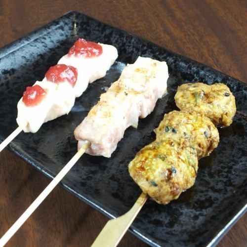 Assortment of 5 skewers of yakitori