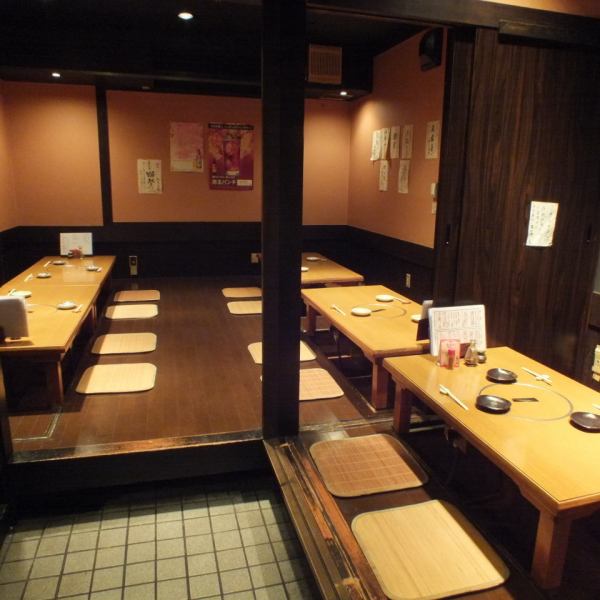 【宽敞的榻榻米房间！适合举办各种宴会！】 「春斋居酒屋四季彩」是秘书的得力盟友。从2,000日元到5,000日元不等的套餐，还有无限畅饮套餐，最多可容纳50人。