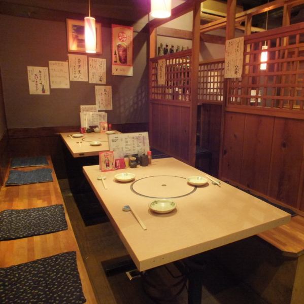 Table seats are also available for small groups! In the winter, everyone can gather around a hot pot in the cozy atmosphere of the restaurant. In the summer, everyone can drink cold beer together! ◎ Please contact us in advance regarding weddings, after-parties, celebrations and surprises ♪