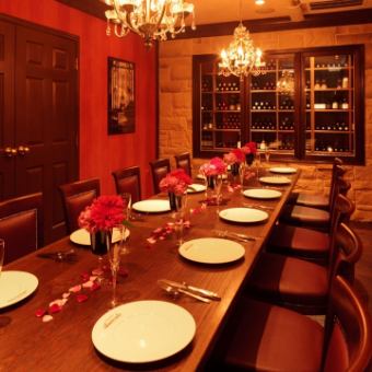 We have prepared a private room where you can spend a relaxing time with entertaining and important people.