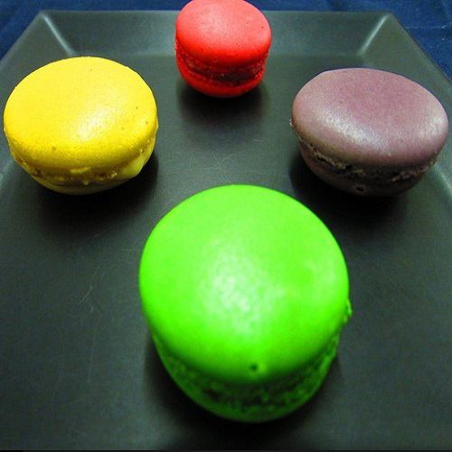 4 kinds of colorful macaroons