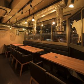 居心地の良い店内 奥:4名席