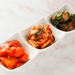 キムチ盛り合わせ