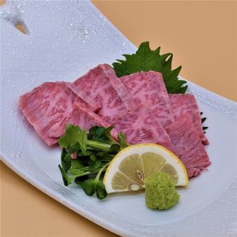 [Kuroge Wagyu beef sashimi and seasonal dishes] Kaiseki with Japanese Kuroge beef sashimi and side dishes