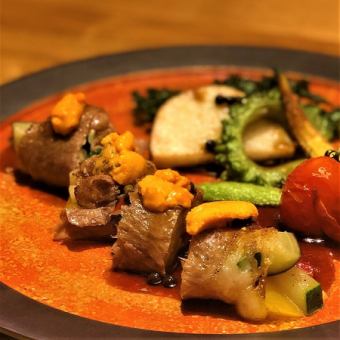 《Kyushu No.1 Brand Wagyu Beef》Imari Beef Grilled with Vegetables, Topped with Raw Sea Urchin