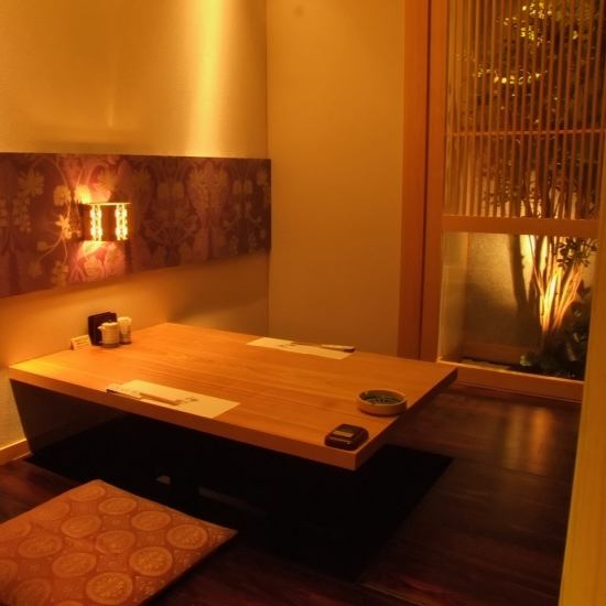 Complete with sunken kotatsu.Perfect for dates and anniversaries with stylish interiors♪
