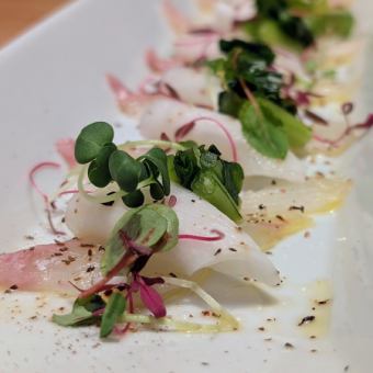 蕪と鮮魚のカルパッチョ