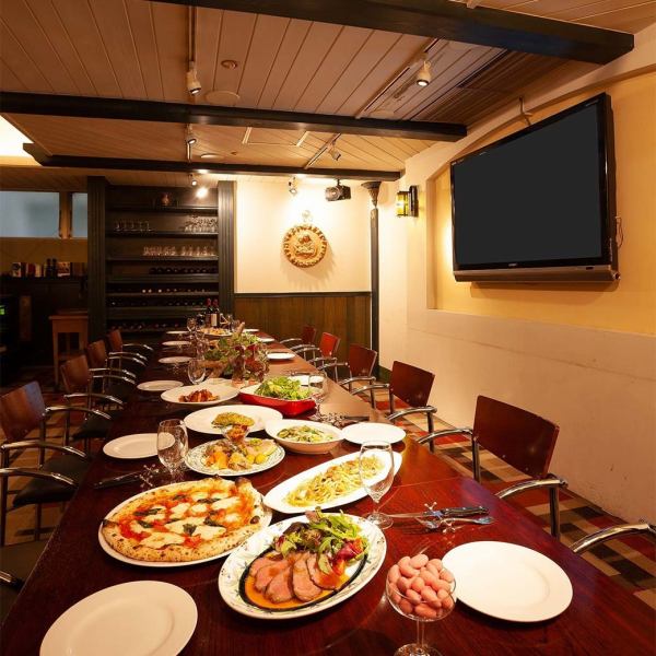 Authentic Italian restaurant on the 2nd floor of Hotel Castle Plaza, 5 minutes walk from Nishiakashi Station.A lively space that makes you feel bright and happy just by being there ♪ It looks stylish from any angle and looks great in photos ◎ It can be used in a variety of situations such as after-work meals, dates, groups, girls' nights out, drinking parties, etc. Please feel free to visit us.
