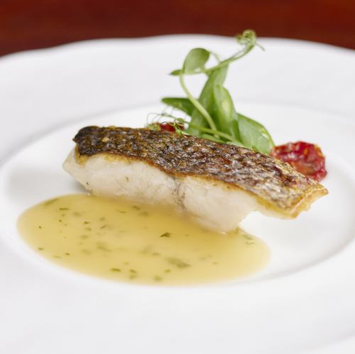 【Fish Lunch】スズキのポワレ　柑橘の爽やかなソース
