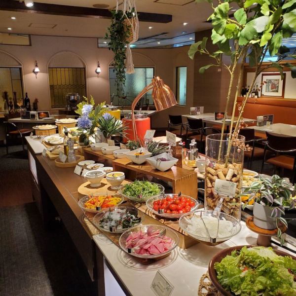季節のランチビュッフェ~季節毎に変わる様々な食材をお楽しみくださいませ~