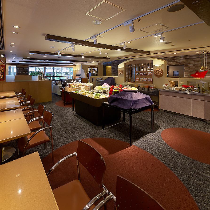 最大80名収容可能な広々店内は、結婚式の二次会にもおすすめです