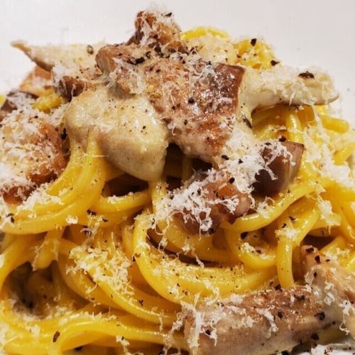 神戸ポークの自家製パンチェッタとポルチーニ茸のクリームパスタ