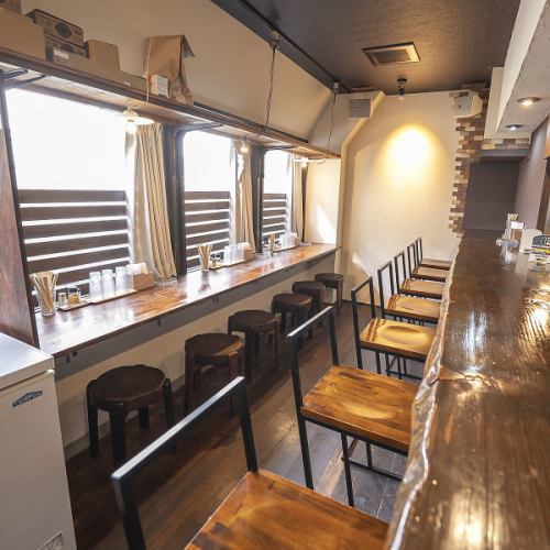 落ち着いた雰囲気の店内