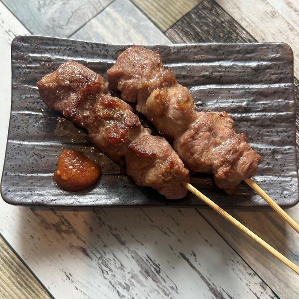 【焼き物も充実♪】豚カシラ串　＜税込429円＞