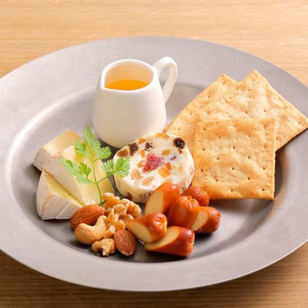 【ディナー限定】チーズ盛り合わせ