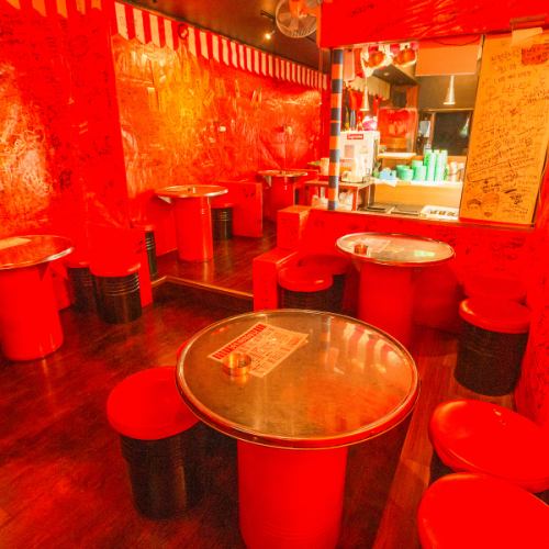 現地の屋台のようなカジュアルな雰囲気♪