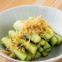 Addictive chirimen delicious salt cucumber