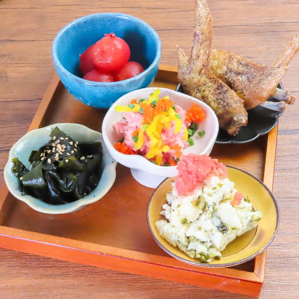 【迷ったらこれ！】季節の旬な食材を使用したおばんざい5種盛り合わせ1500円（税込）◎