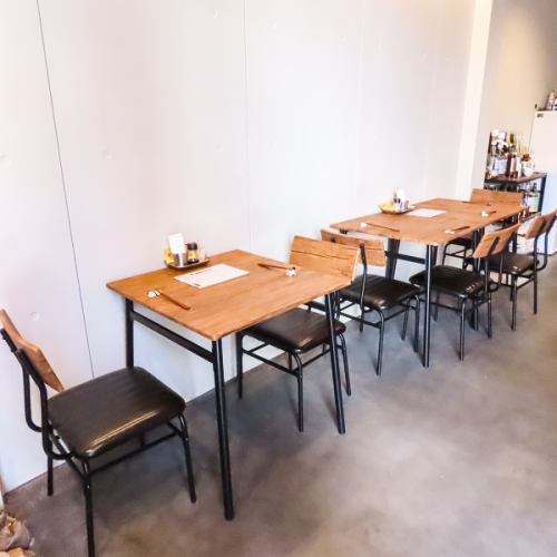 2名様用テーブル席