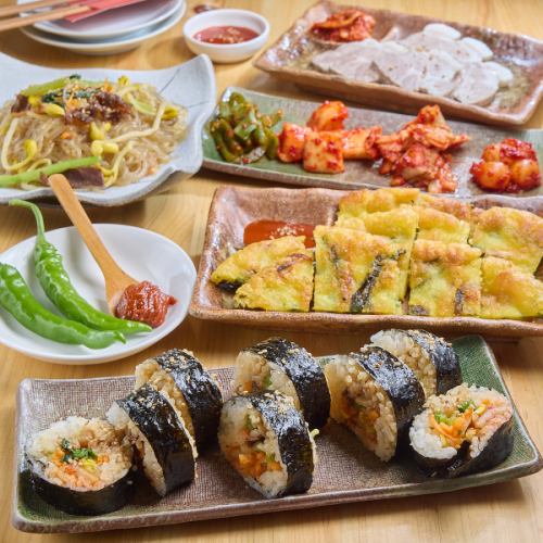 【韓国料理も自慢☆】蒸し豚、チャプチェ、キムチ、など種類も豊富！