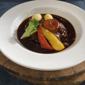 Beef stewed in red wine