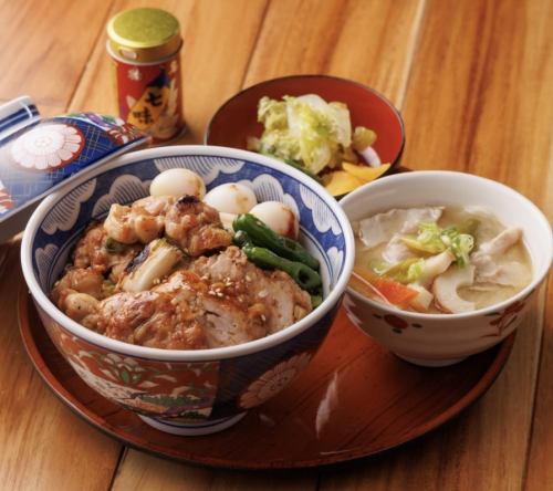 うっとりの炭火焼きとり丼