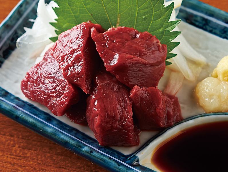 お酒のあて多数揃えてます！