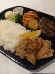 ハンバーグからあげ弁当