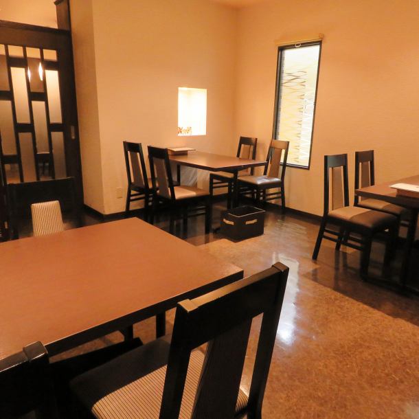 We also have a large private room that can accommodate up to 16 people! Please feel free to contact us if you would like to use this room.,Recommended for company banquets, wedding receptions, and all kinds of parties. Enjoy a big banquet that is different from the usual in a stylish restaurant with a resort atmosphere! all you can drink】