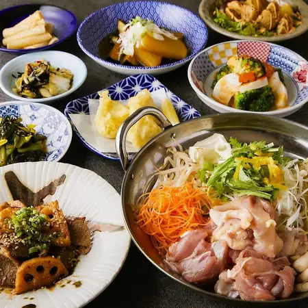 【아】선어의 카르파치오나 메인은 유자향기 닭고기 냄비! 2시간 무제한 8품 4500엔