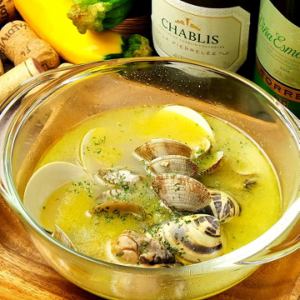 アサリとはまぐりとムール貝の白ワイン蒸し