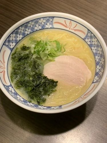 57..鶏白湯ラーメン