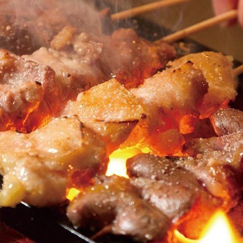 全て国産鶏！炭火で焼き上げているので旨味を閉じ込めております