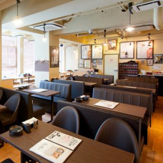 There are also sofa seats on the second floor.*Depending on business circumstances, we may not be able to accommodate your seating request.Thank you for your understanding and please contact us for more details.