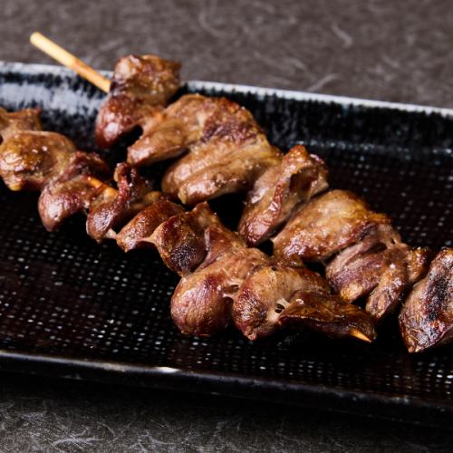 15. Skewered chicken (2 pieces) *Please choose either salt or sauce