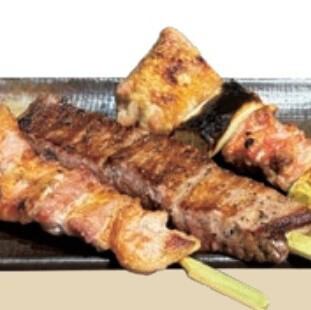 Three carefully selected skewers (Satsuma Junran Chicken Negima Skewers/Iwate Prefecture Iwanaka Pork Skewers/A5 Japanese Black Beef Skewers)