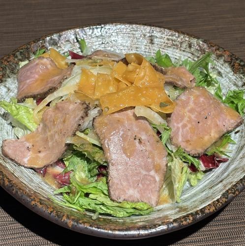 33. Roast beef salad made with Japanese black beef