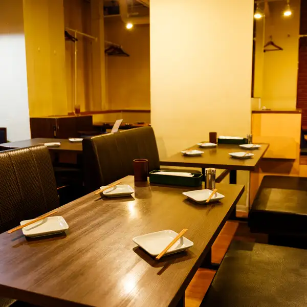 俺のやきとり蒲田が提供するコースは全て飲み放題付き⇒4,500円～！当店自慢の炭火焼き鳥はもちろんこと、コース限定メニューや俺のシリーズ名物「牛フィレ肉とフォアグラのロッシーニ」などが楽しめます♪予算に合わせてお選びください！テーブル席からソファ席、掘りごたつ席とシチュエーションに合わせたお席にご案内!!