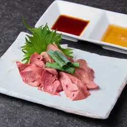 国産鶏のレバ刺し