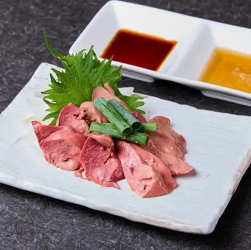 国産鶏のレバ刺し