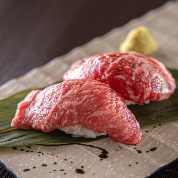 【口の中でとろける極上のにぎり】肉寿司盛合わせ　750円（税込）
