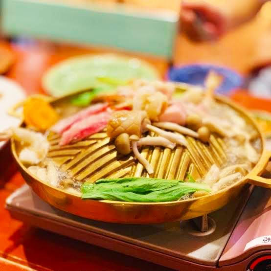 [Moogata] Yakiniku and shabu-shabu... the best Thai-style yakiniku where you can enjoy both at the same time!! That's Moogata♪