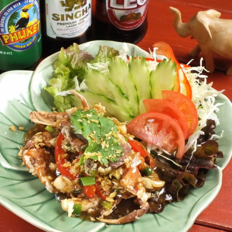 Phu Thoth Katiam (Crab stir-fried with garlic)