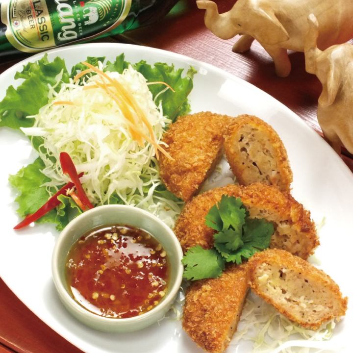 Tote Man Kung (Thai style shrimp cutlet) 2 pieces